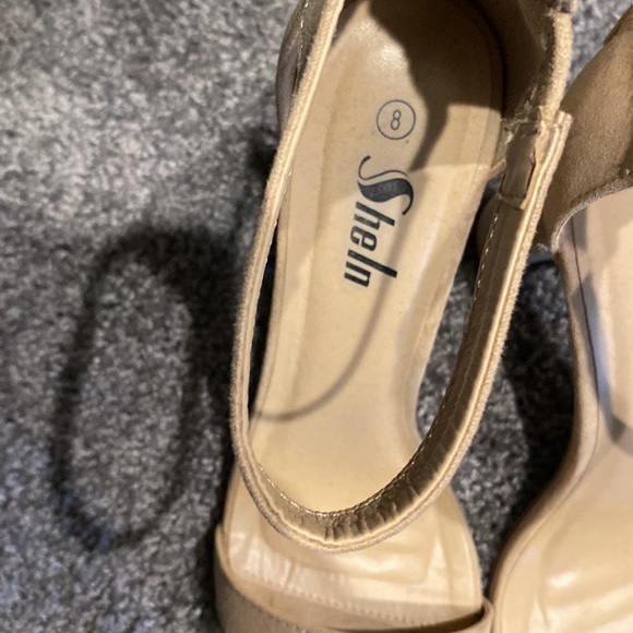 Nude suede heels- size 8 - Picture 2 of 11
